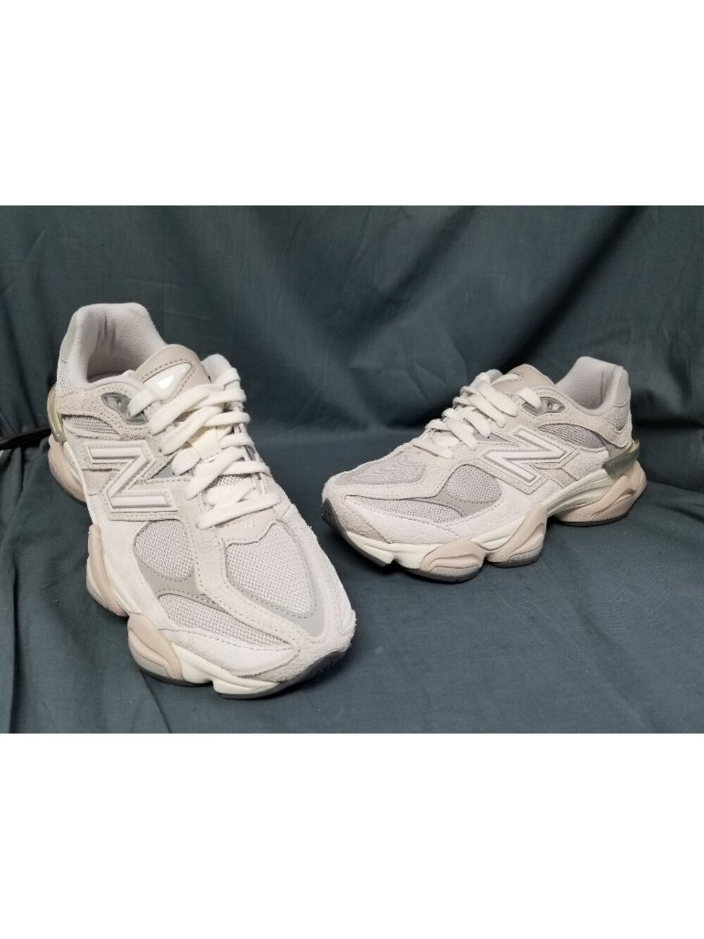 New Balance 9060 Sneakers U9060FGN Grey Women's Size 8 NEW NO BOX!
